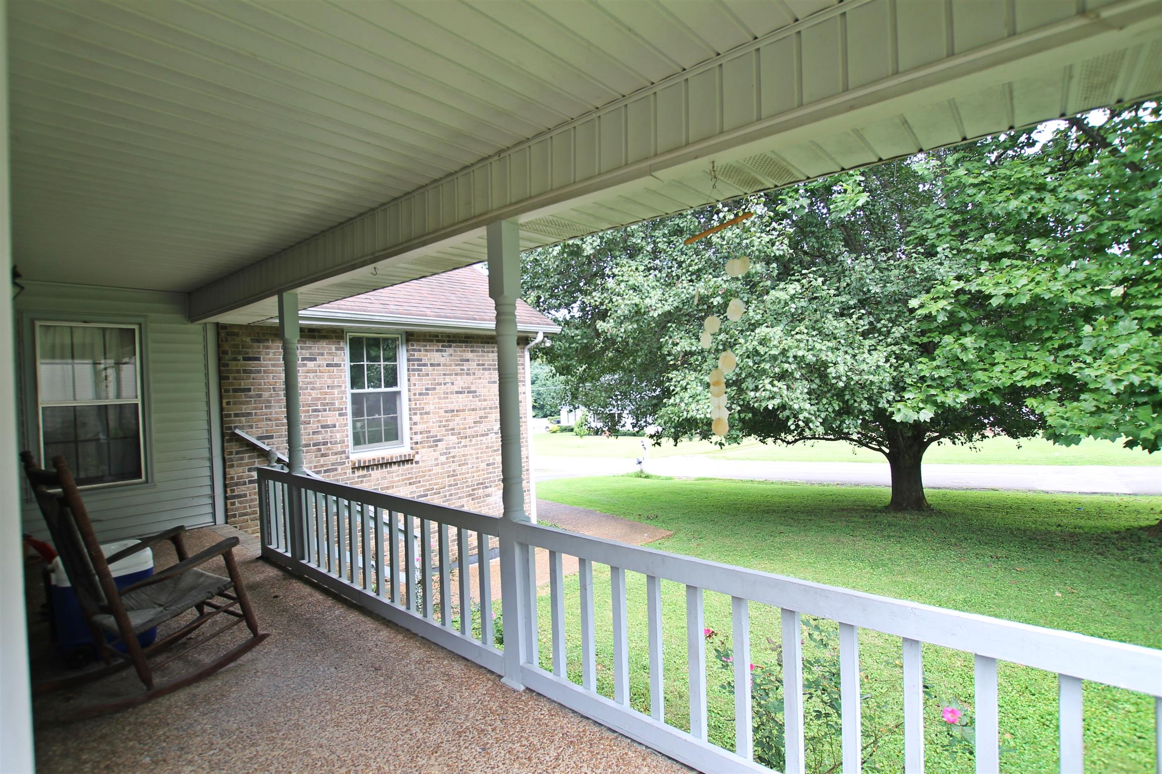 706 3rd Avenue West Springfield, TN 37172 - Photo 23 of 26 a view of a porch