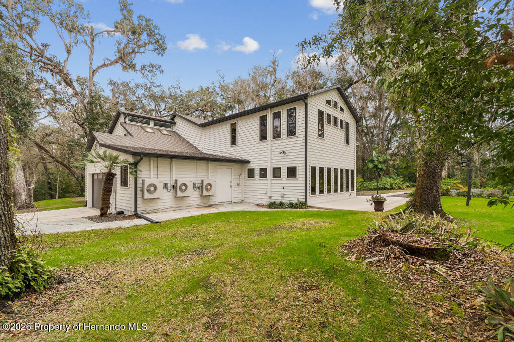 26262 Lake Lindsey Road Brooksville, FL 34601 - Photo 14 of 53 41570_695c7e2bc6156_01.06.2026_image-14