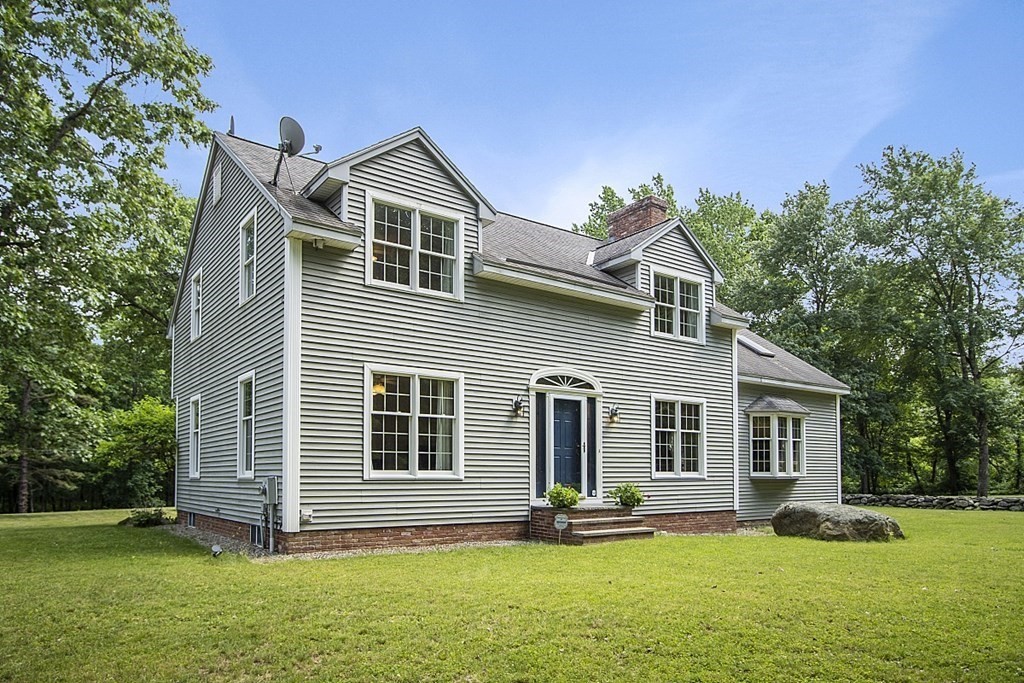 69 Snow Road West Brookfield, MA 01585 - Photo 1 of 42 Gallery Image 1