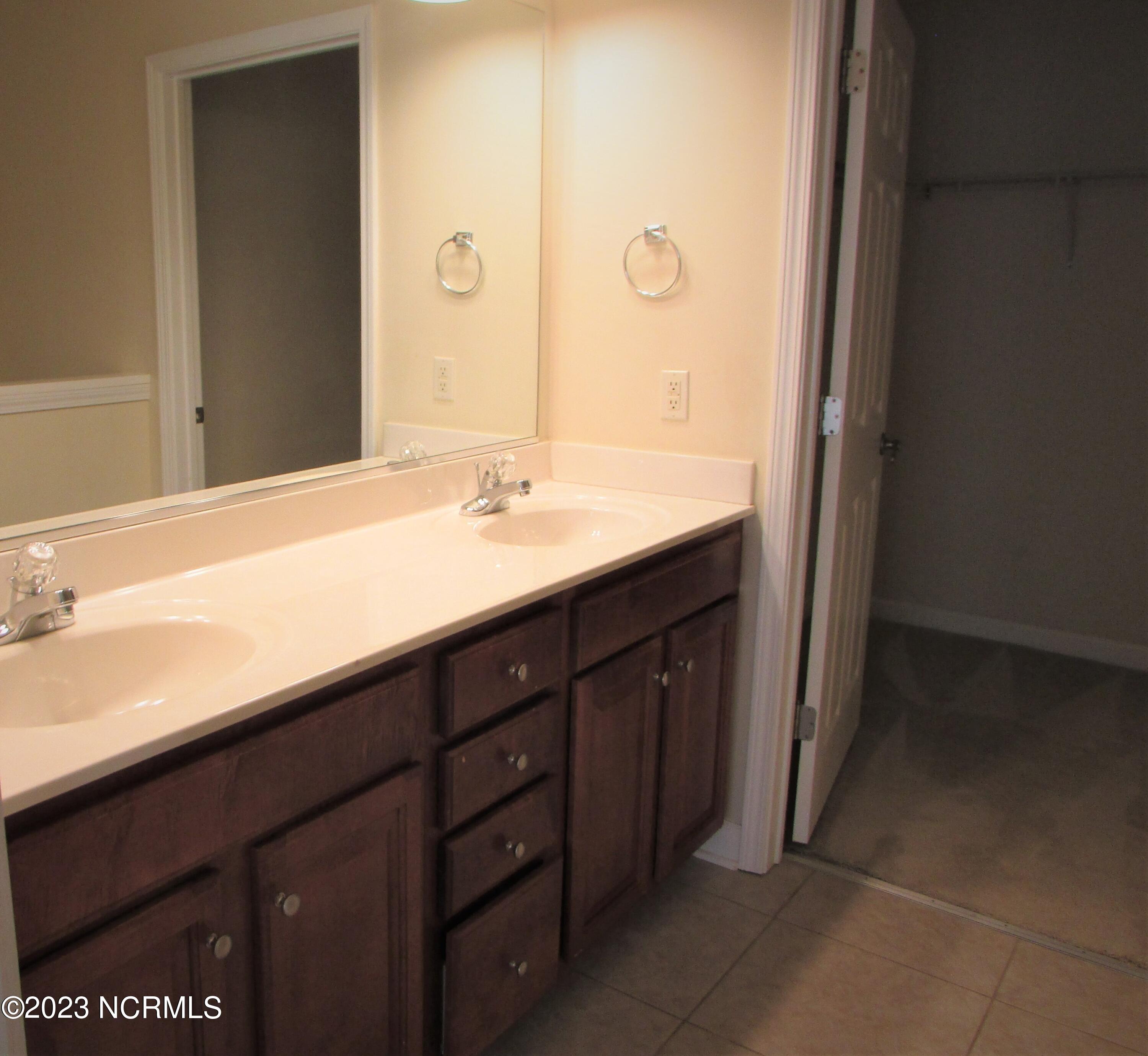 908 Resort Circle, Unit 707 Sunset Beach, NC 28468 - Photo 10 of 20 IMG_2557 (3)