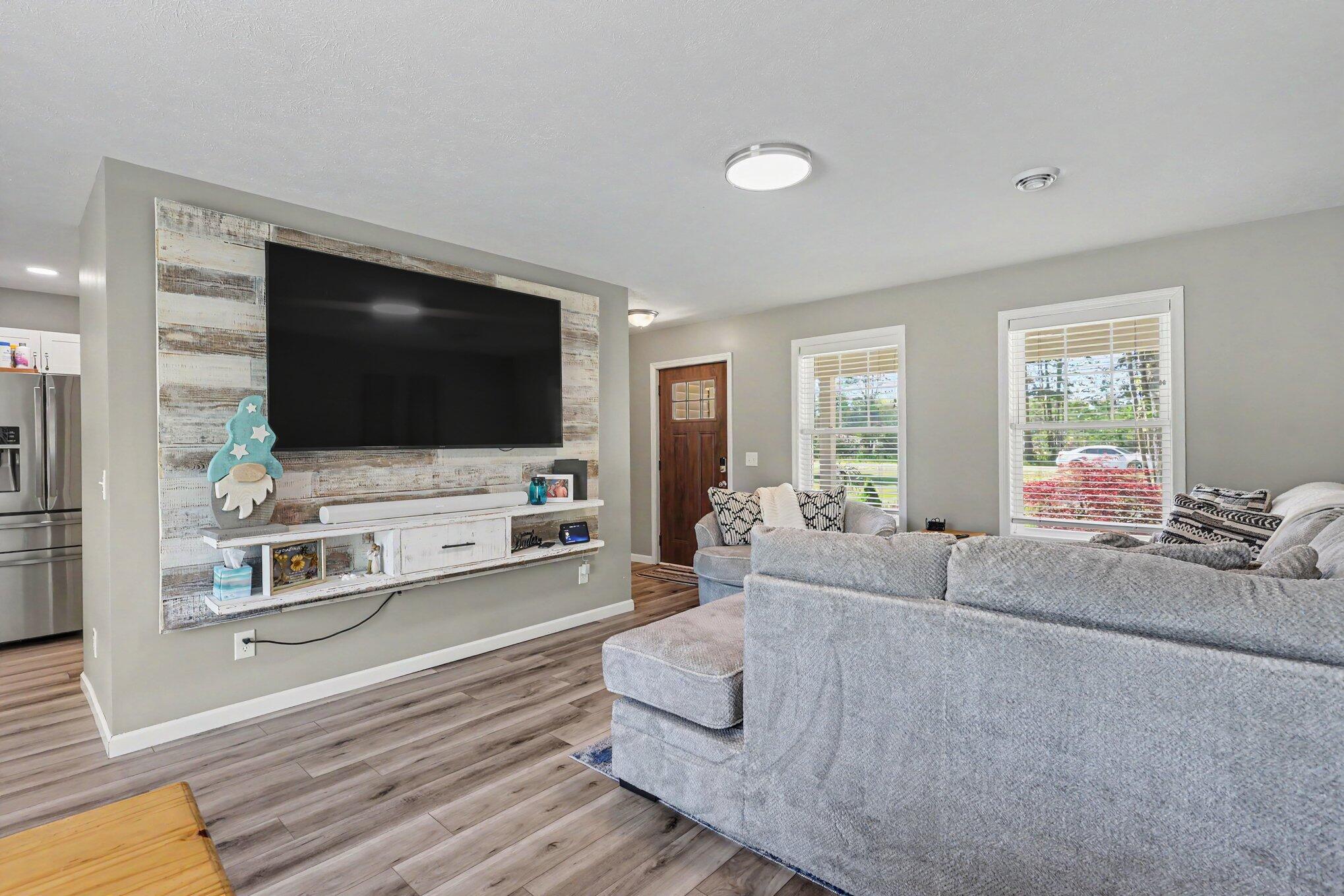 786 Judson Road Norton Shores, MI 49456 - Photo 12 of 26 004_file_2334