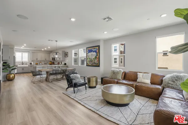 $1,169,000 | 756 Daniel Freeman Circle, Inglewood, CA 90301