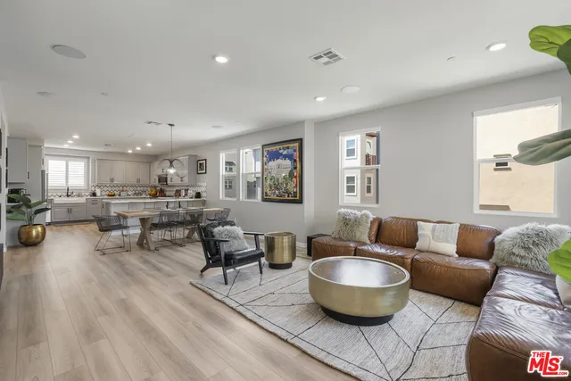 $1,200,000 | 756 Daniel Freeman Circle, Inglewood, CA 90301