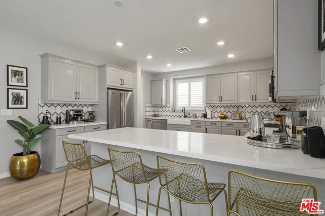 $1,200,000 | 756 Daniel Freeman Circle, Inglewood, CA 90301