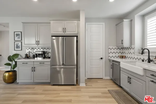 $1,169,000 | 756 Daniel Freeman Circle, Inglewood, CA 90301