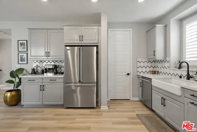 $1,200,000 | 756 Daniel Freeman Circle, Inglewood, CA 90301