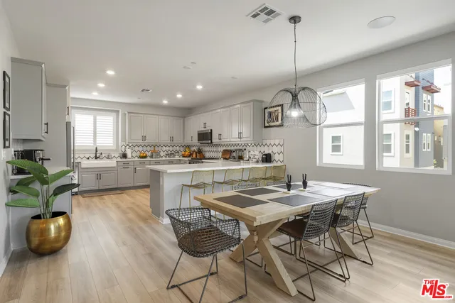 $1,200,000 | 756 Daniel Freeman Circle, Inglewood, CA 90301