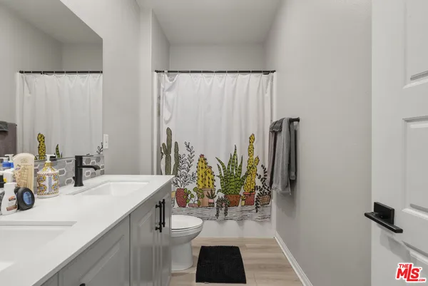 $1,169,000 | 756 Daniel Freeman Circle, Inglewood, CA 90301