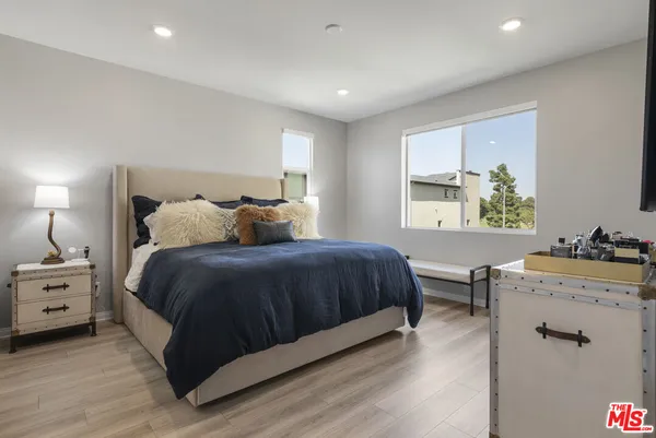 $1,169,000 | 756 Daniel Freeman Circle, Inglewood, CA 90301