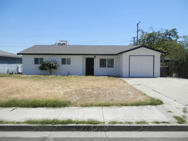 $315,000 | 10845 Beverly Drive, Hanford, CA 93230