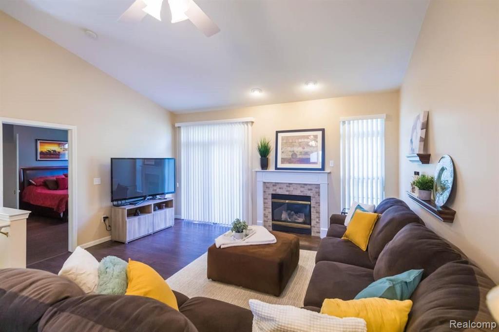 730 Cherry Grove Road Canton, MI 48188 - Photo 9 of 22