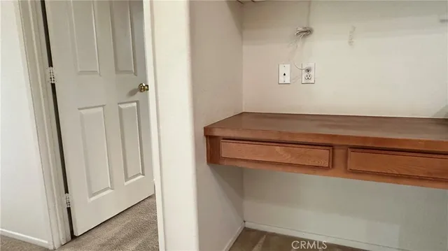 a view of empty room with window