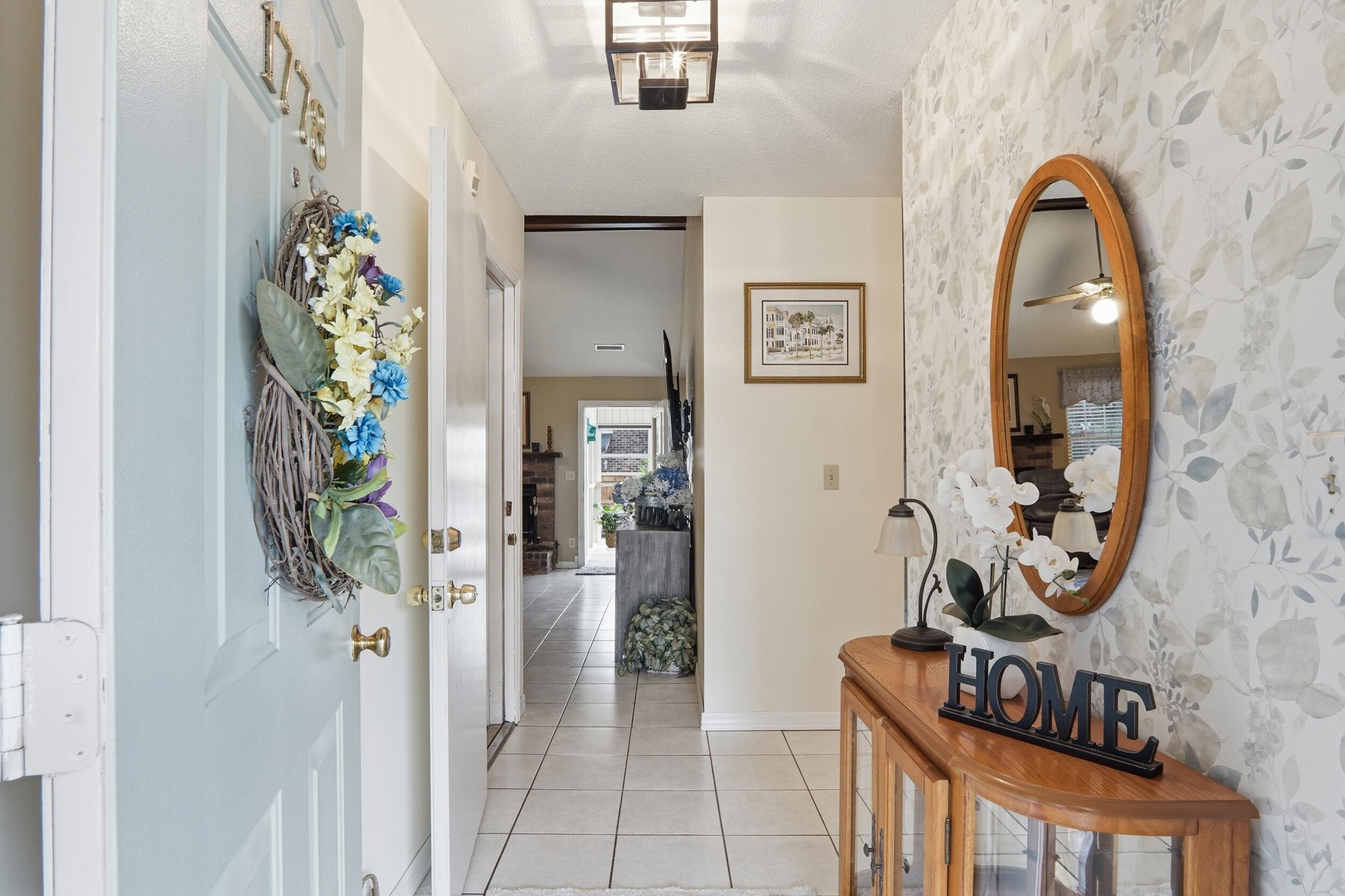 1778 Dogwood Road Charleston, SC 29414 - Photo 4 of 49 Foyer entry