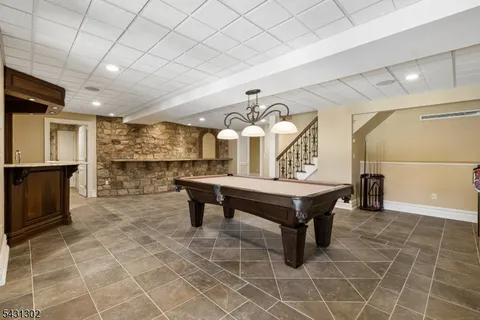 $3,795,000 | 17 Fawn Hill Drive, Morristown, NJ 07960