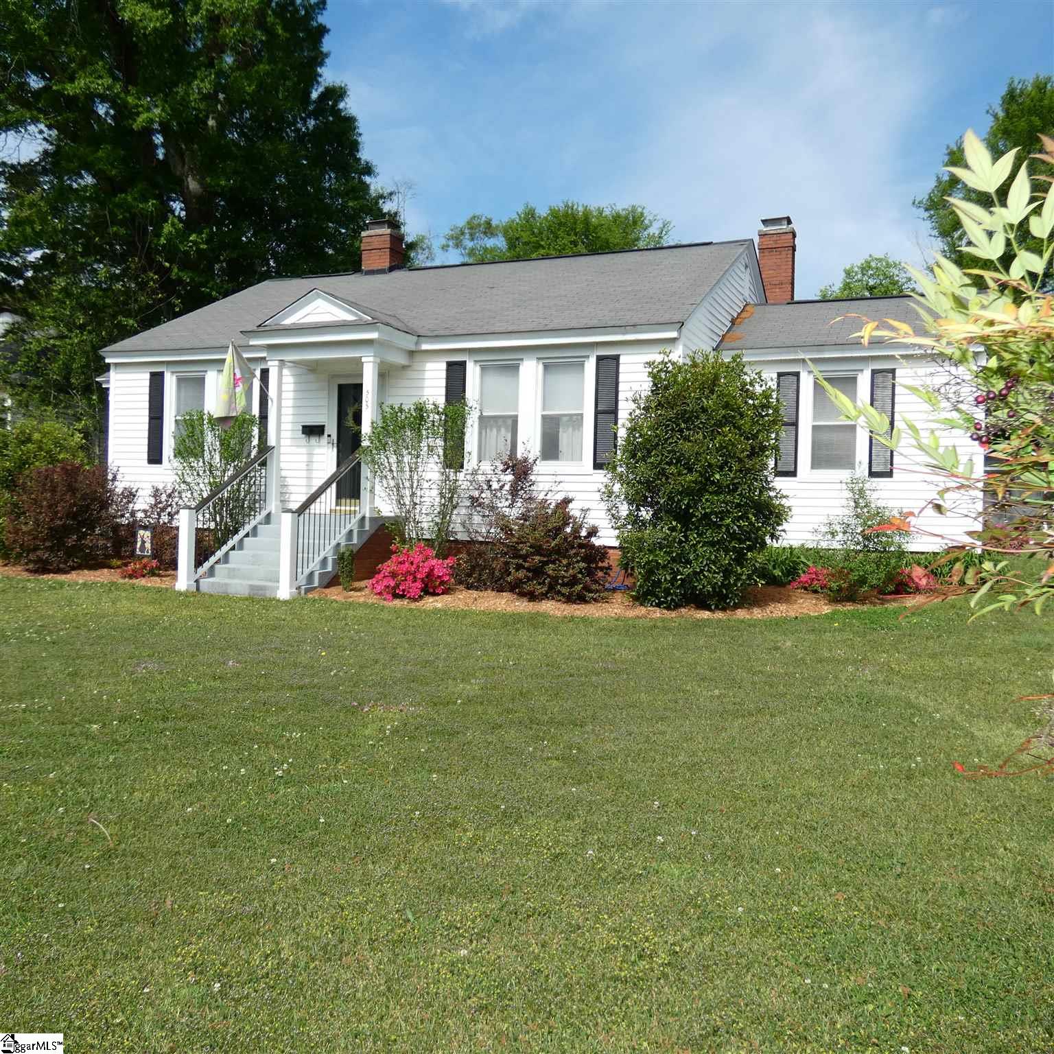 505 Musgrove Street Clinton, SC 29325 - Photo 3 of 26 Gallery Image 3