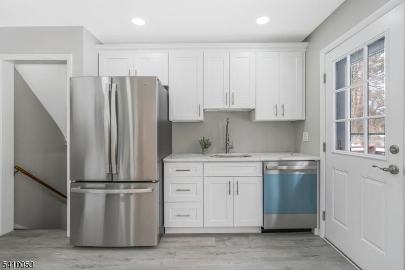 94 Franklin Corner Road Lawrence Township, NJ 08648 - Photo 7 of 28