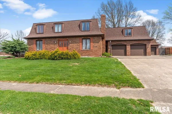 $350,000 | 10 Beacon Ridge Drive, Springfield, IL 62711