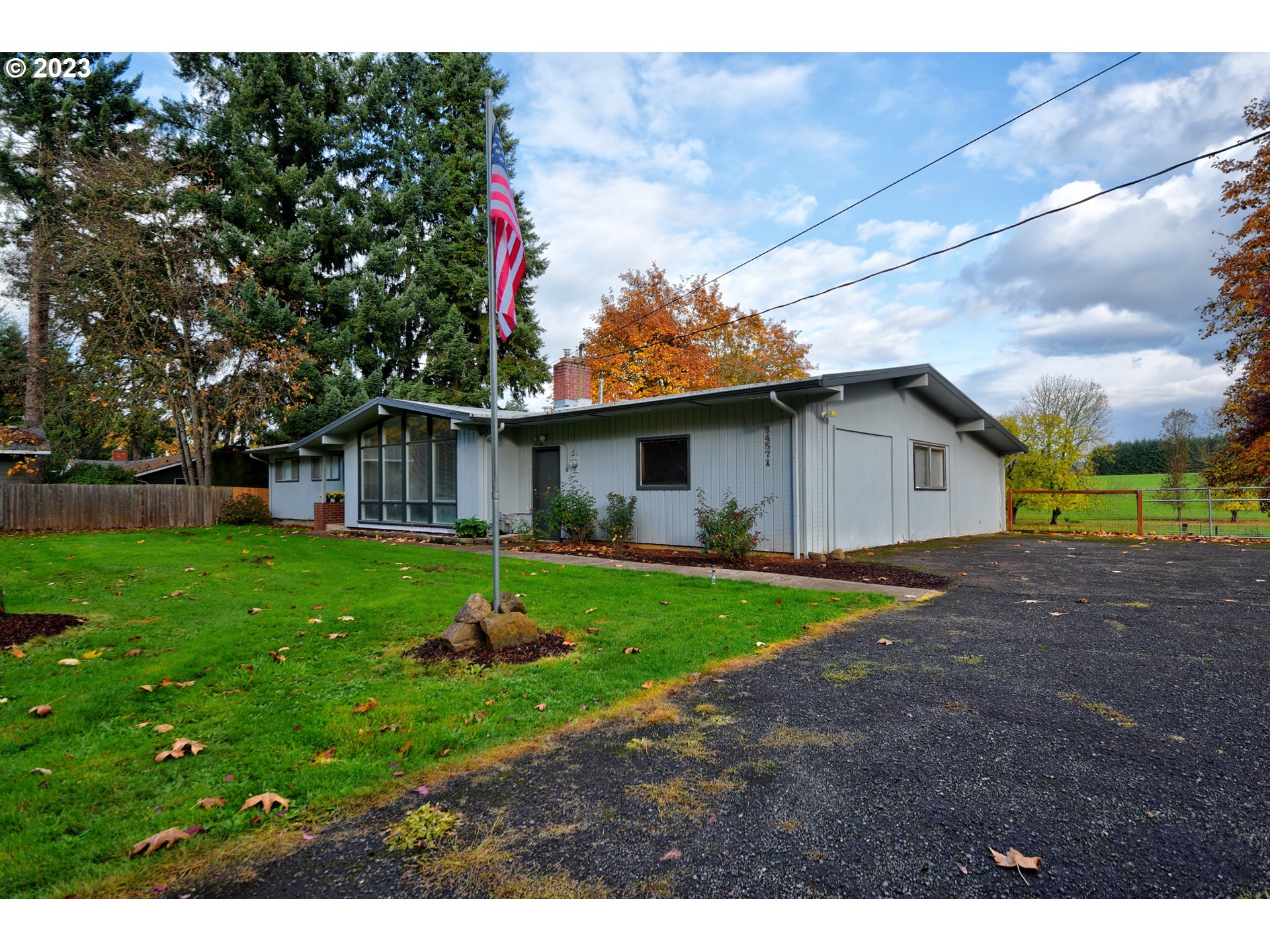 84571 Parkway Road Pleasant Hill, OR 97455 - Photo 1 of 38 Gallery Image 1