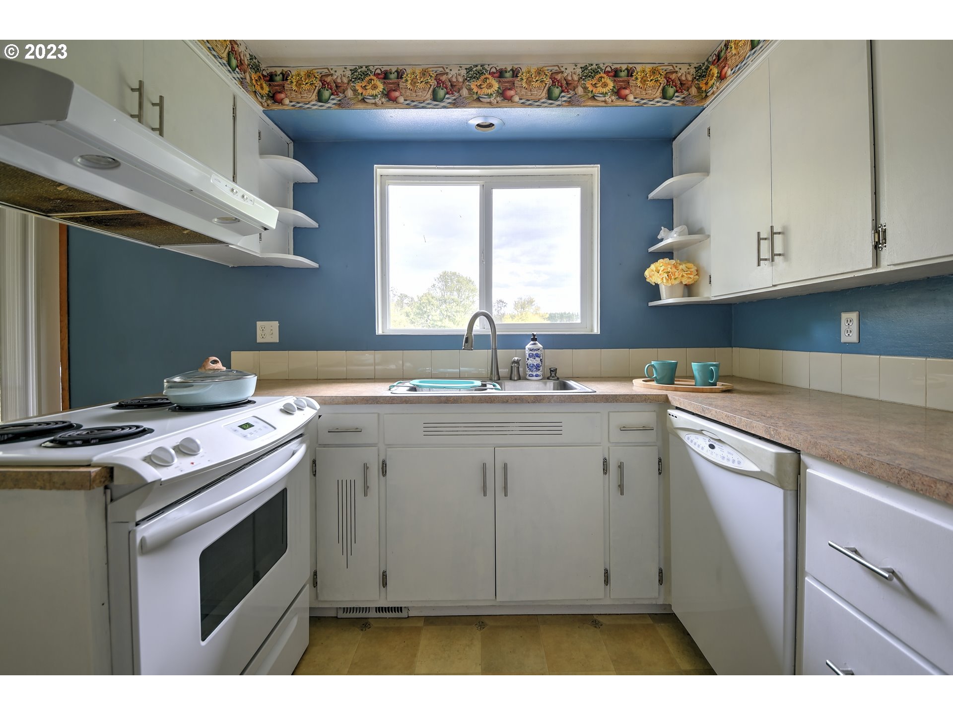 84571 Parkway Road Pleasant Hill, OR 97455 - Photo 13 of 38 Gallery Image 13