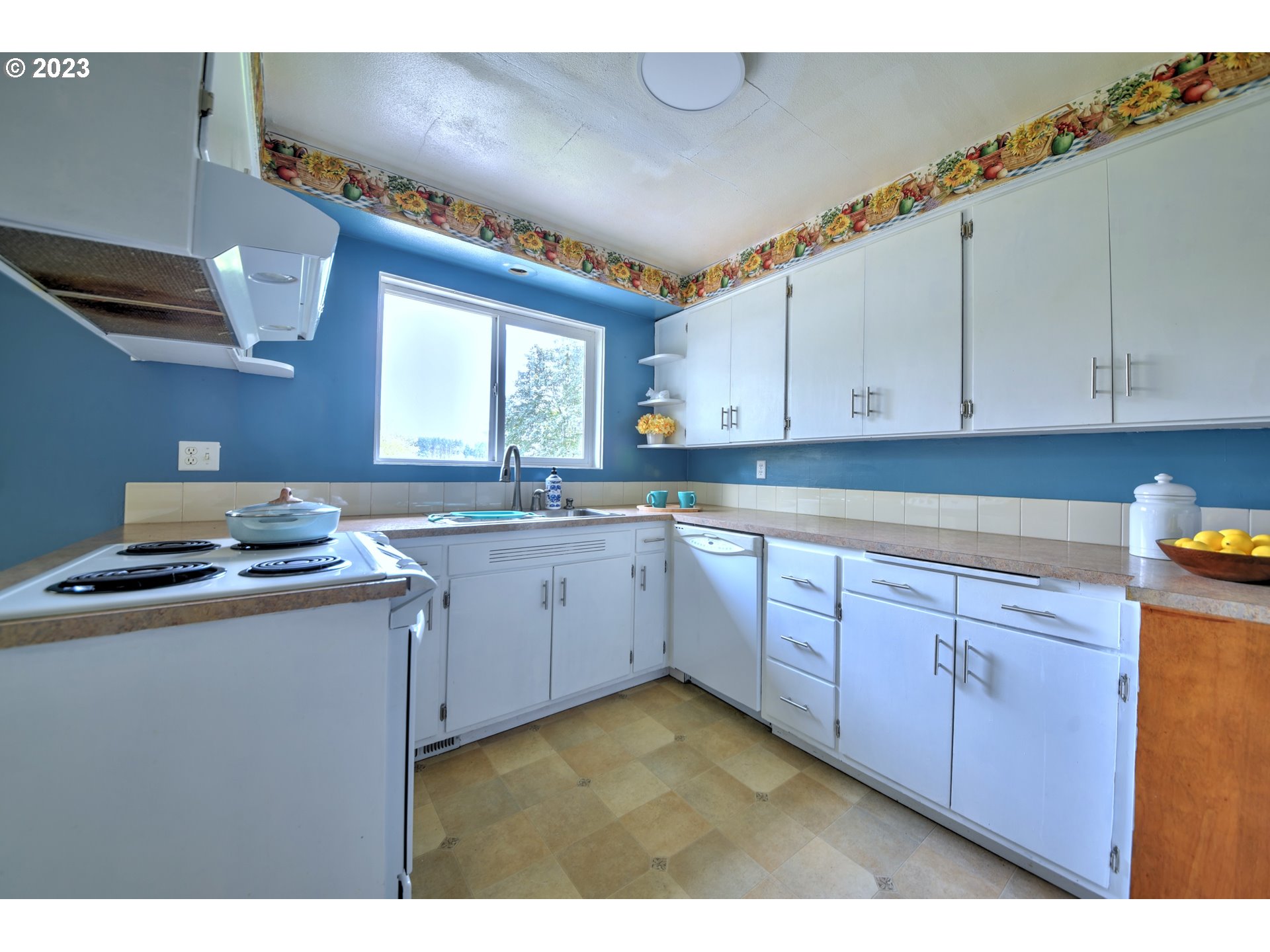 84571 Parkway Road Pleasant Hill, OR 97455 - Photo 14 of 38 Gallery Image 14