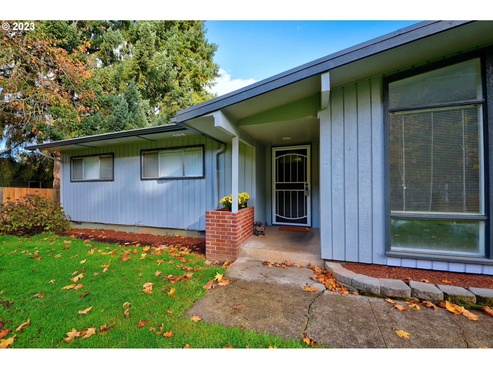 84571 Parkway Road Pleasant Hill, OR 97455 - Photo 3 of 38 Gallery Image 3