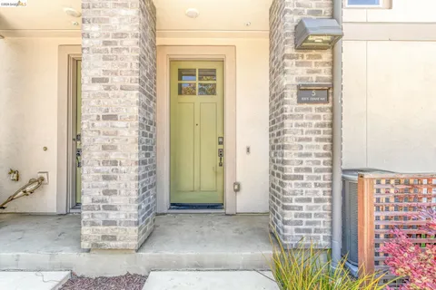 $1,380,000 | 820 East Duane Avenue, Unit 5, Sunnyvale, CA 94085