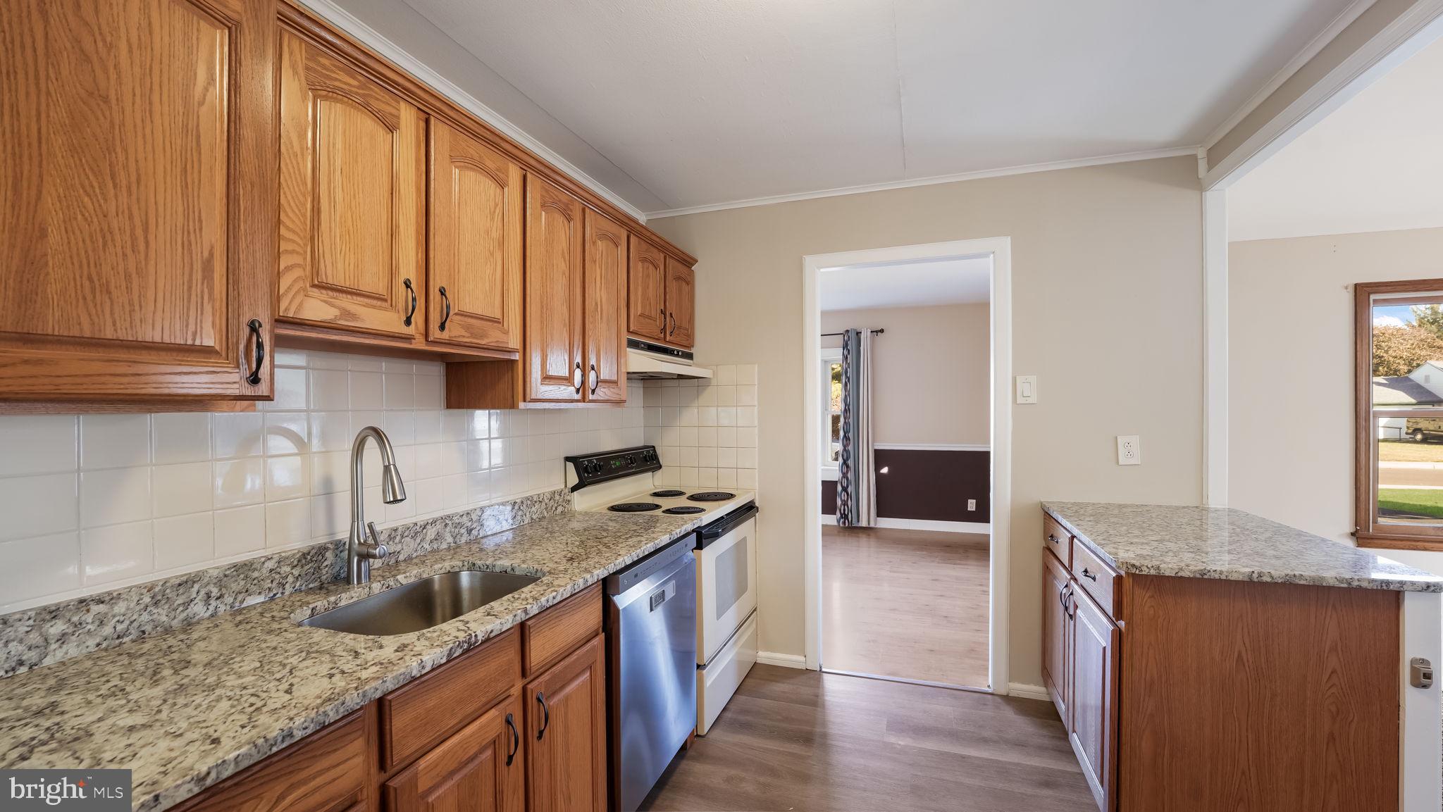 225 Cardiff Road Fairless Hills, PA 19030 - Photo 3 of 27 Gallery Image 3