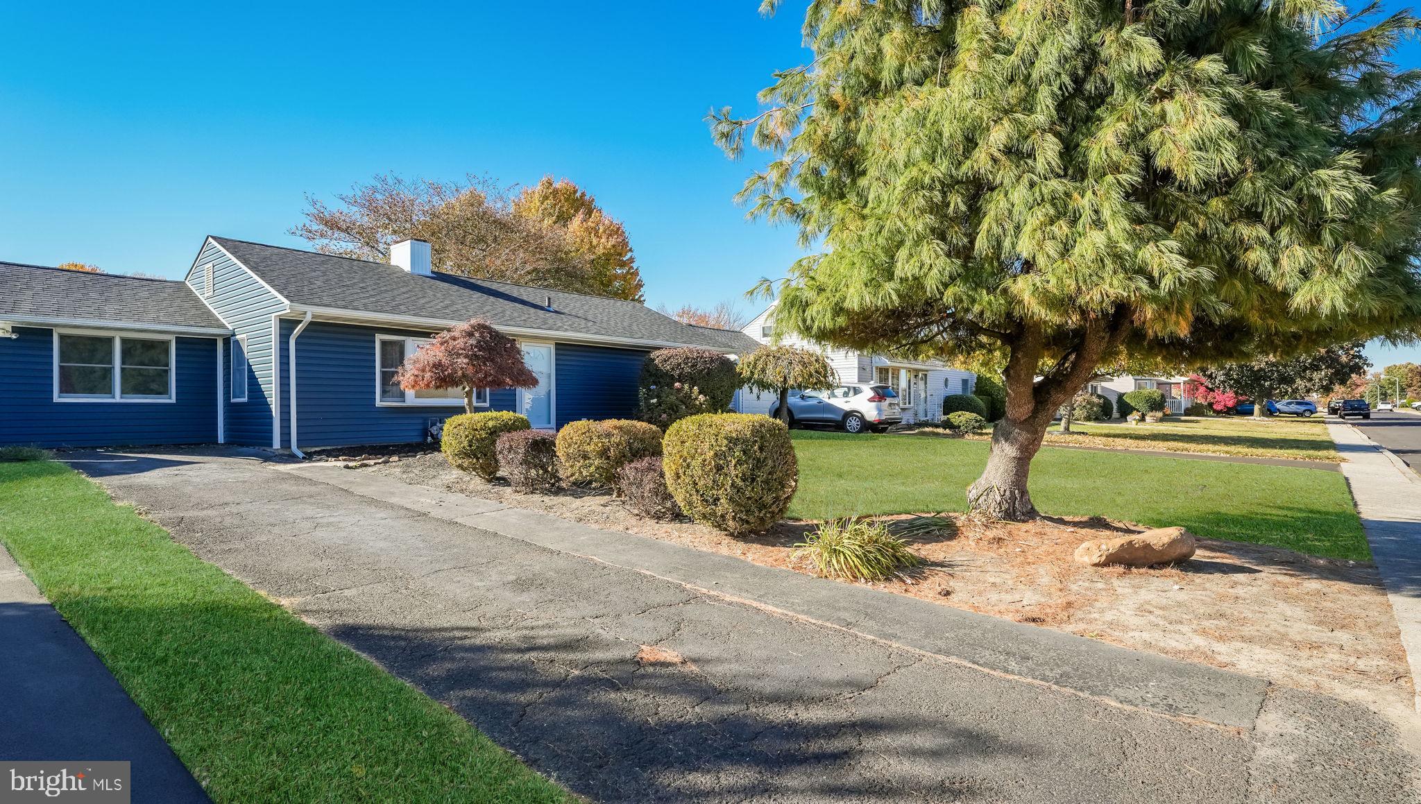 225 Cardiff Road Fairless Hills, PA 19030 - Photo 4 of 27 Gallery Image 4