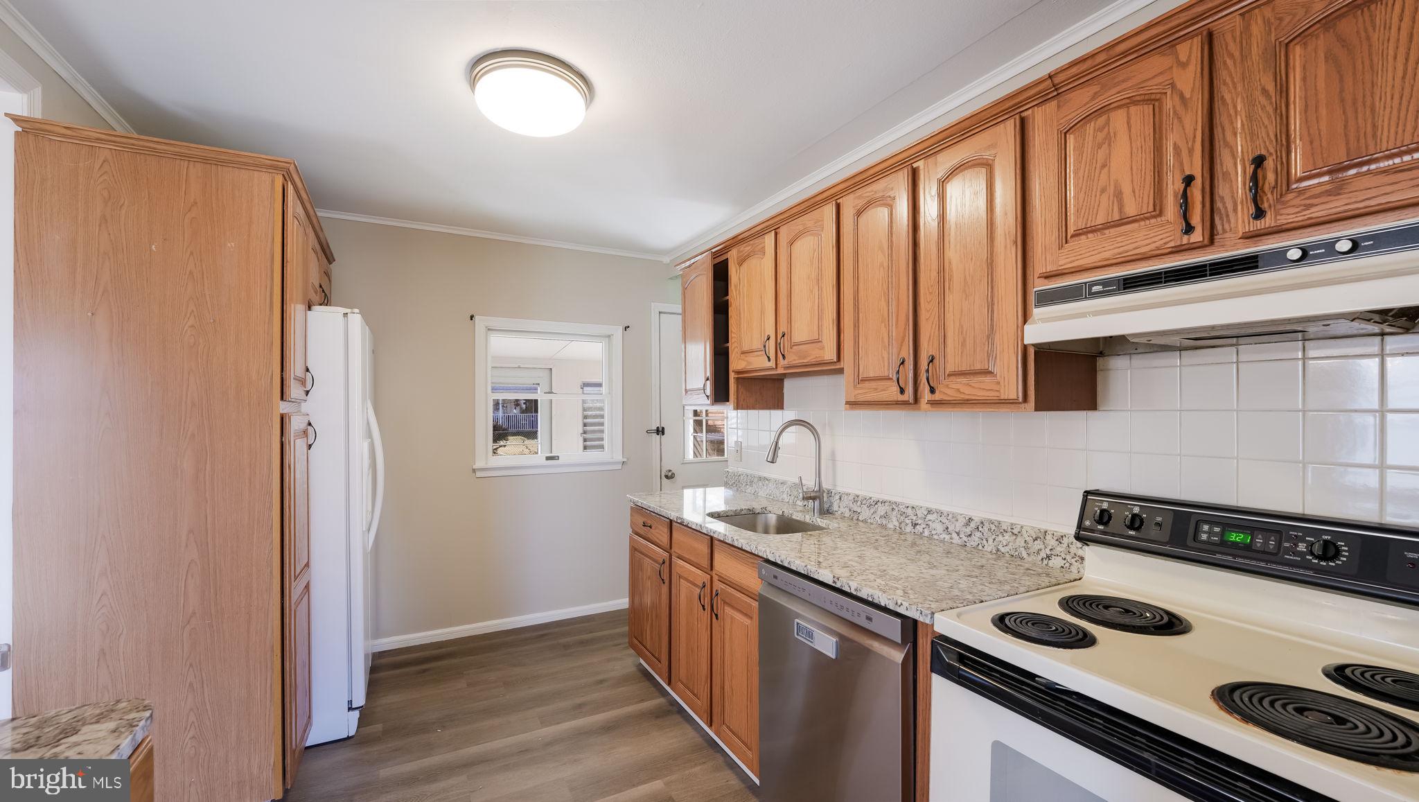 225 Cardiff Road Fairless Hills, PA 19030 - Photo 7 of 27 Gallery Image 7
