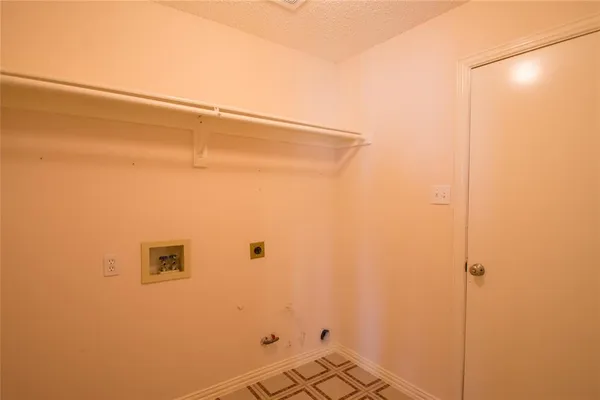$2,450 | 5809 Coldsworth Court, Arlington, TX 76018