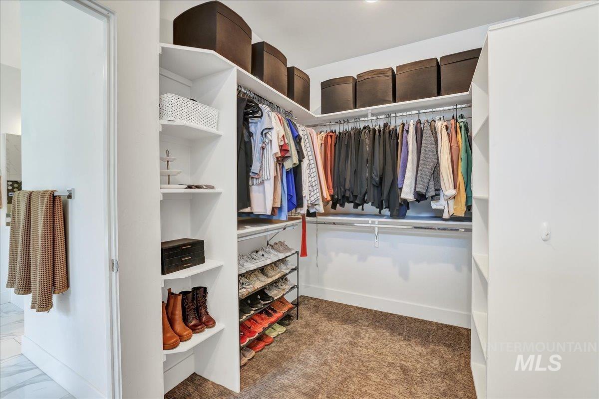 957 Birchton Loop Twin Falls, ID 83301 - Photo 20 of 32 Spacious closet with carpet floors