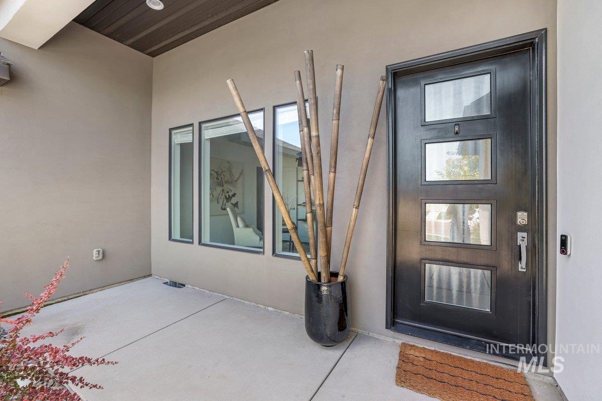 957 Birchton Loop Twin Falls, ID 83301 - Photo 2 of 32 View of exterior entry with stucco siding