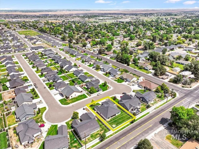 $530,000 | 957 Birchton Loop, Twin Falls, ID 83301