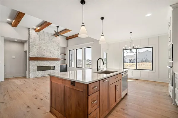 $742,700 | 1401 Kintyre Court, Raymore, MO 64083