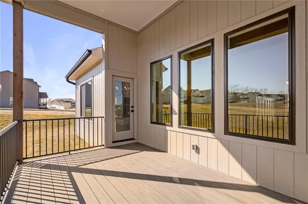 $742,700 | 1401 Kintyre Court, Raymore, MO 64083