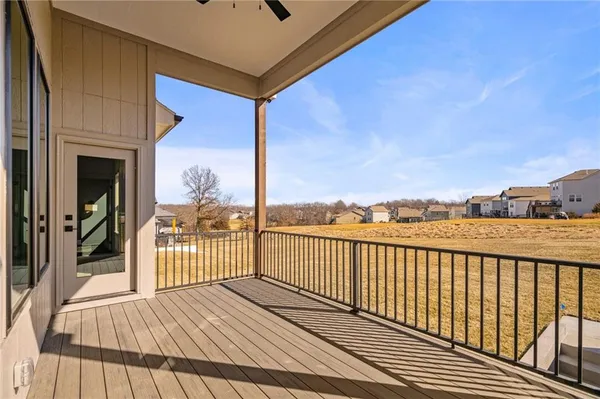 $742,700 | 1401 Kintyre Court, Raymore, MO 64083