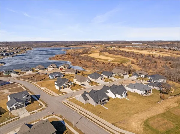 $742,700 | 1401 Kintyre Court, Raymore, MO 64083
