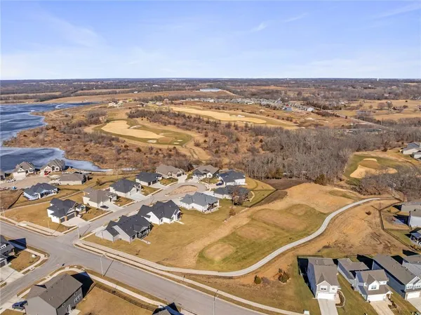 $742,700 | 1401 Kintyre Court, Raymore, MO 64083