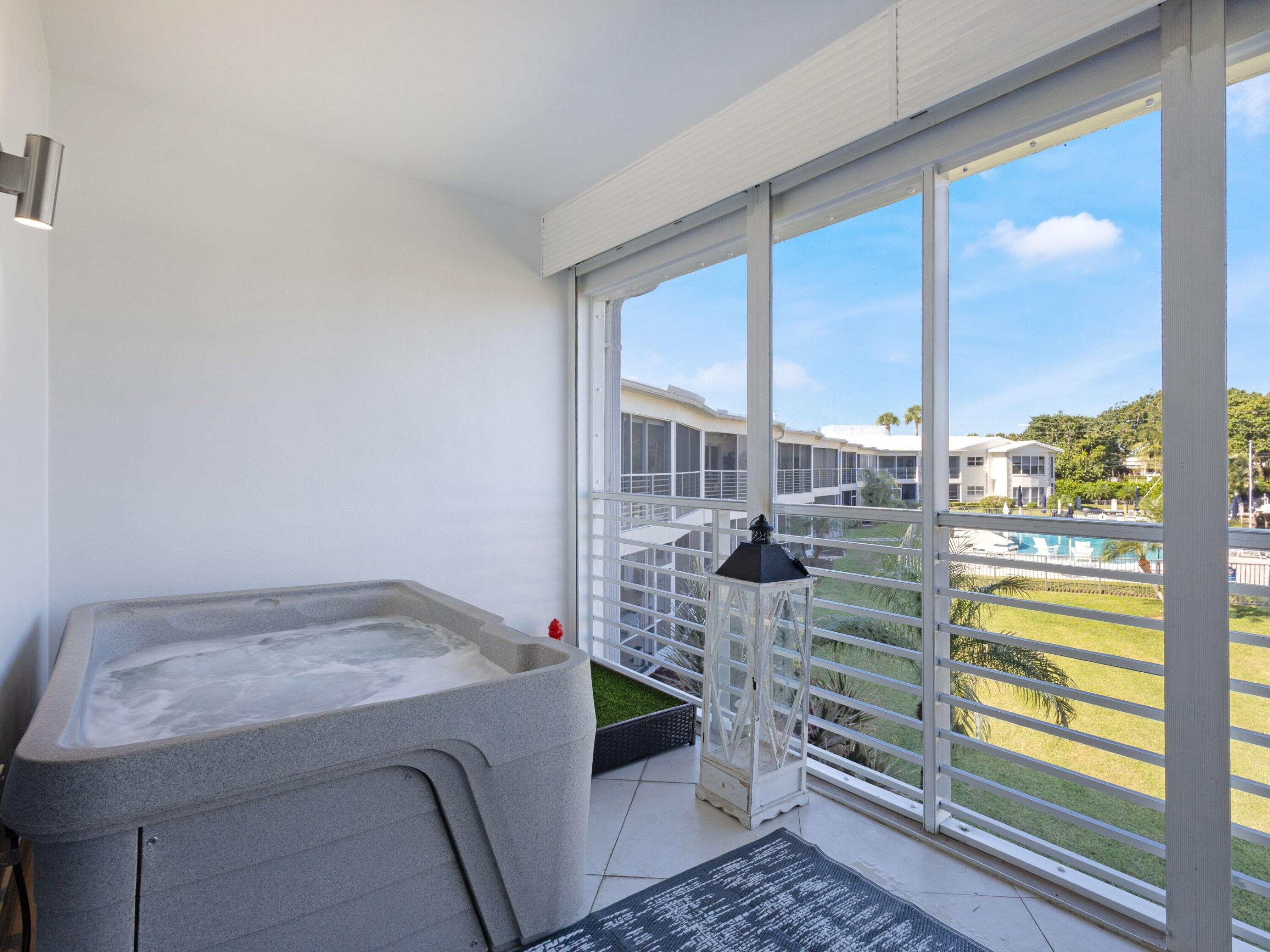 701 Harbour Drive, Unit 2140 Boca Raton, FL 33431 - Photo 13 of 35 a view of utility room and utility room