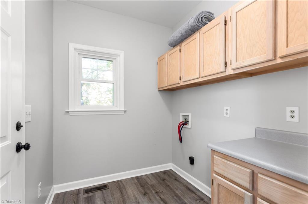 3522 Hunting Ridge Drive High Point, NC 27265 - Photo 32 of 38 Laundry Room (Main Floor)