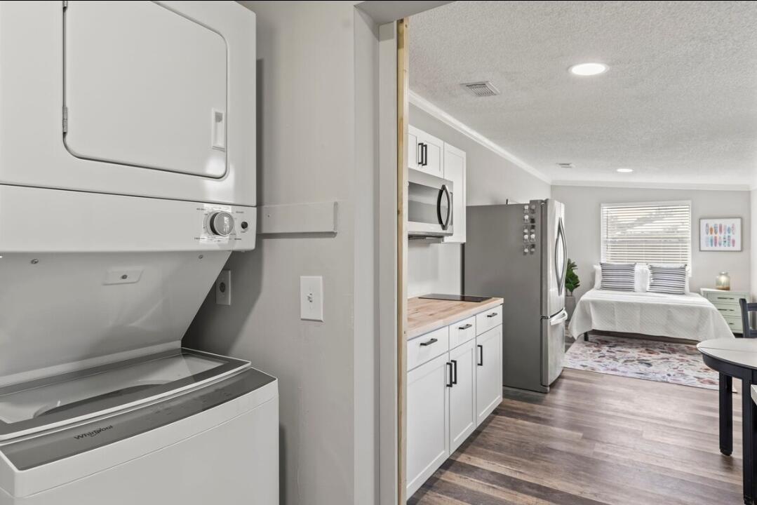 5607 Tangelo Drive Fort Pierce, FL 34982 - Photo 7 of 10 a view of bathroom with dual sinks