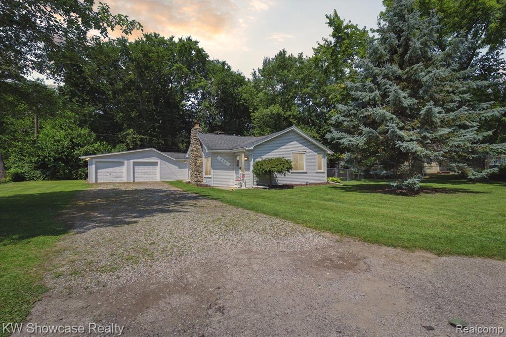 890 Farnsworth Road White Lake, MI 48386 - Photo 1 of 42