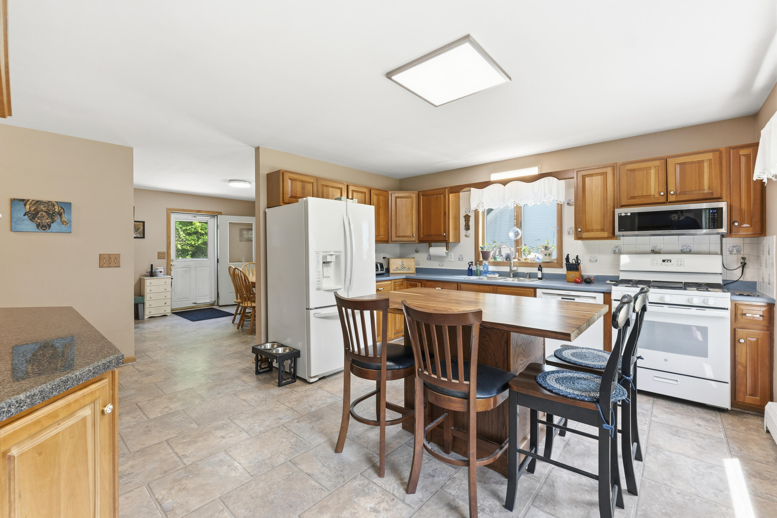 1079 Gardiner Road Wiscasset, ME 04578 - Photo 8 of 79 1079 Gardiner Rd_108