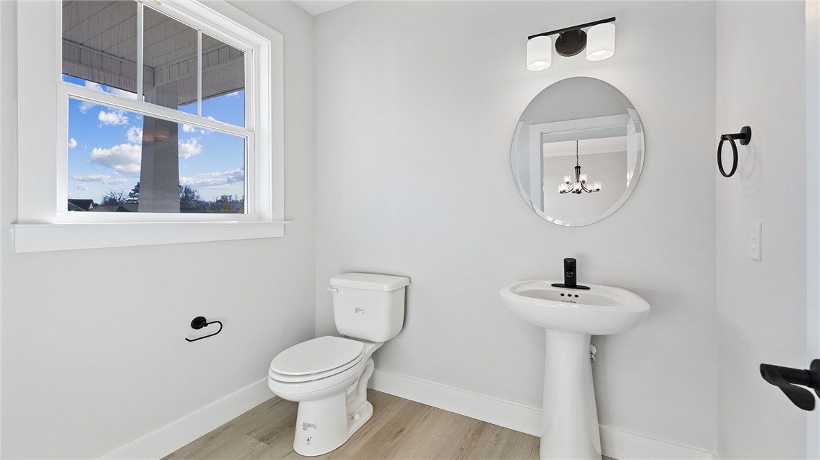 512 Broad Creek Seneca, SC 29678 - Photo 6 of 34