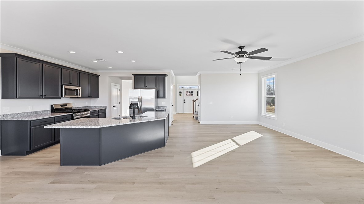 512 Broad Creek Seneca, SC 29678 - Photo 8 of 34