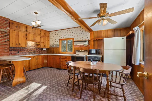 $369,000 | 949 Depot Street, Waldoboro, ME 04572