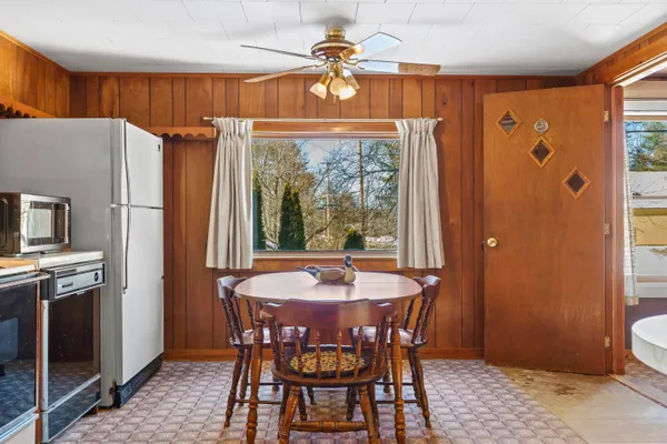 $369,000 | 949 Depot Street, Waldoboro, ME 04572