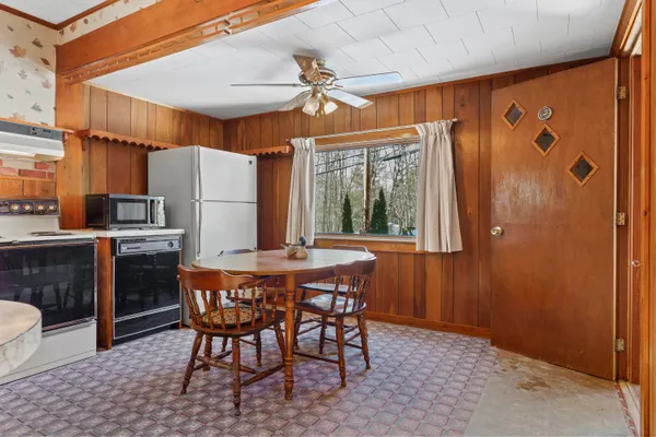 $369,000 | 949 Depot Street, Waldoboro, ME 04572
