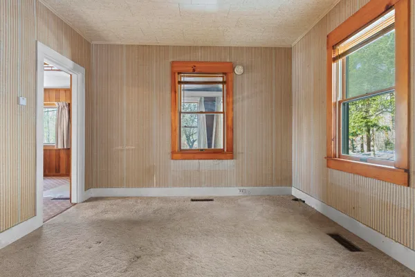 $369,000 | 949 Depot Street, Waldoboro, ME 04572