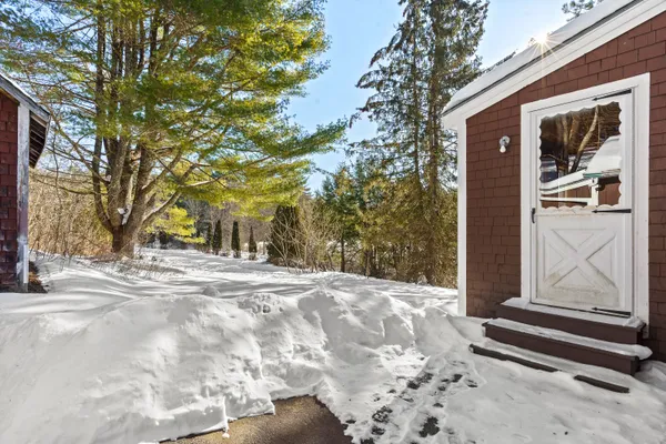 $369,000 | 949 Depot Street, Waldoboro, ME 04572